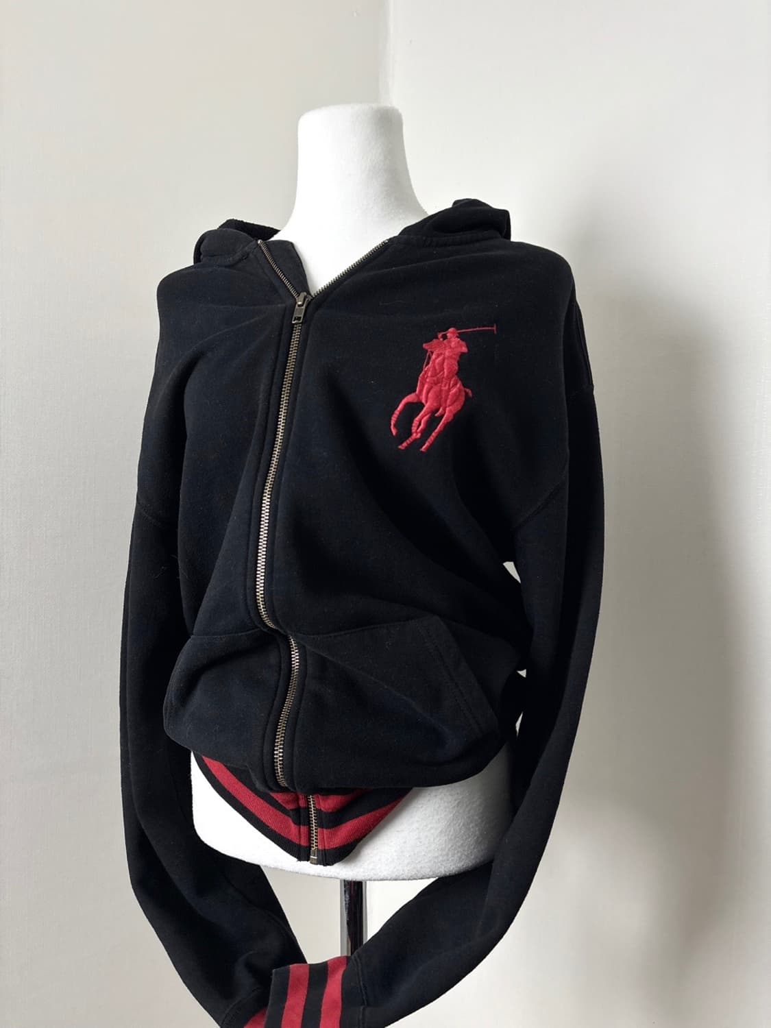 폴로 빅포니 블랙 레드 단가라 후드집업 상품이미지1