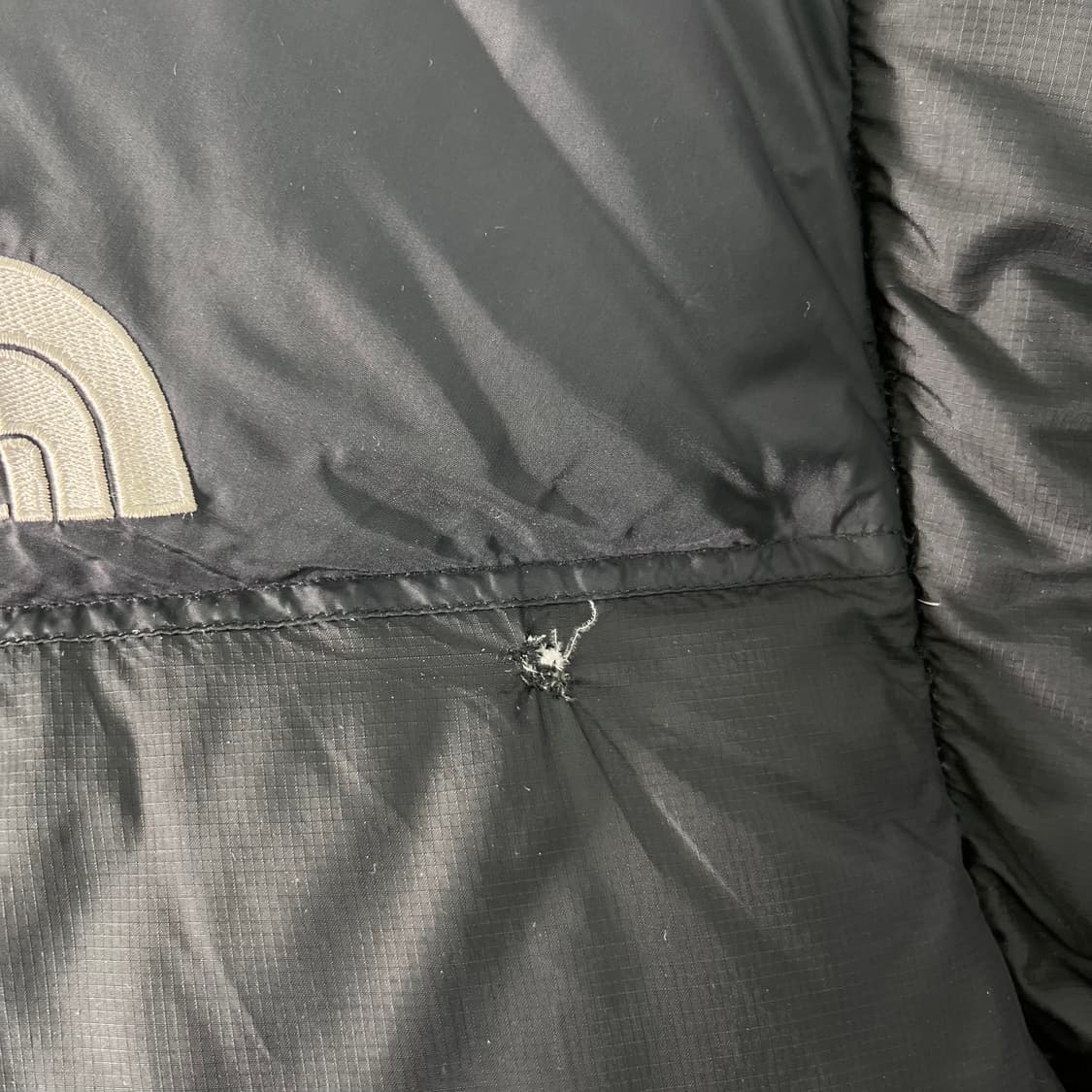 105 노스페이스 1996 700 눕시 블랙 패딩 상품이미지4