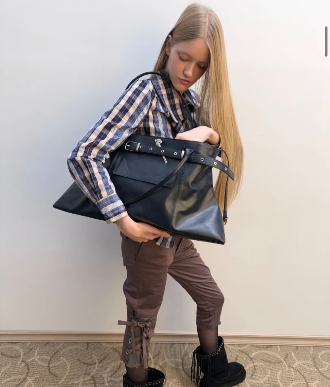 여밈 slacky bag 네이비 팝니다 상품이미지3