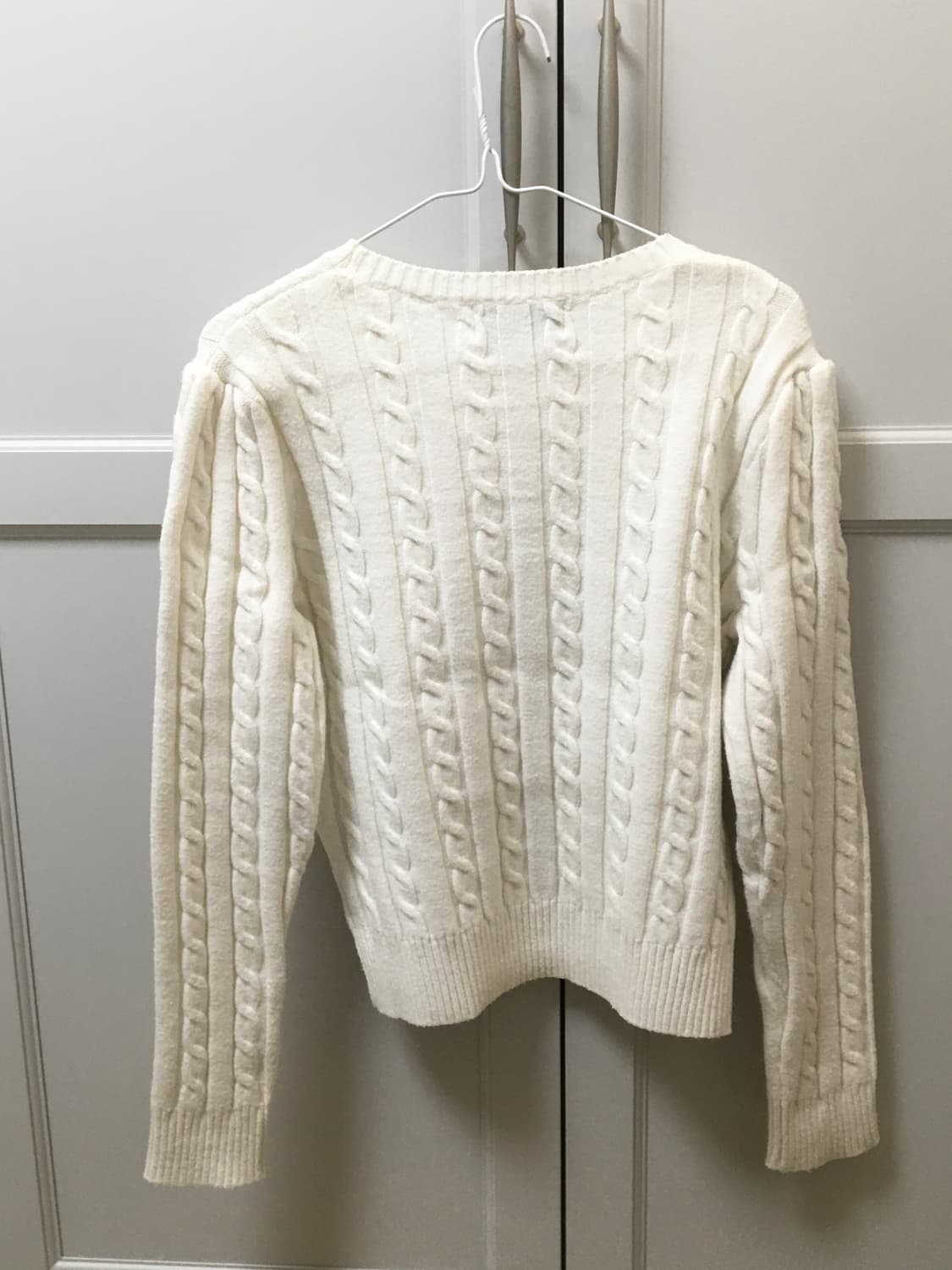 [로라로라] 케이블니트 화이트 상품이미지6