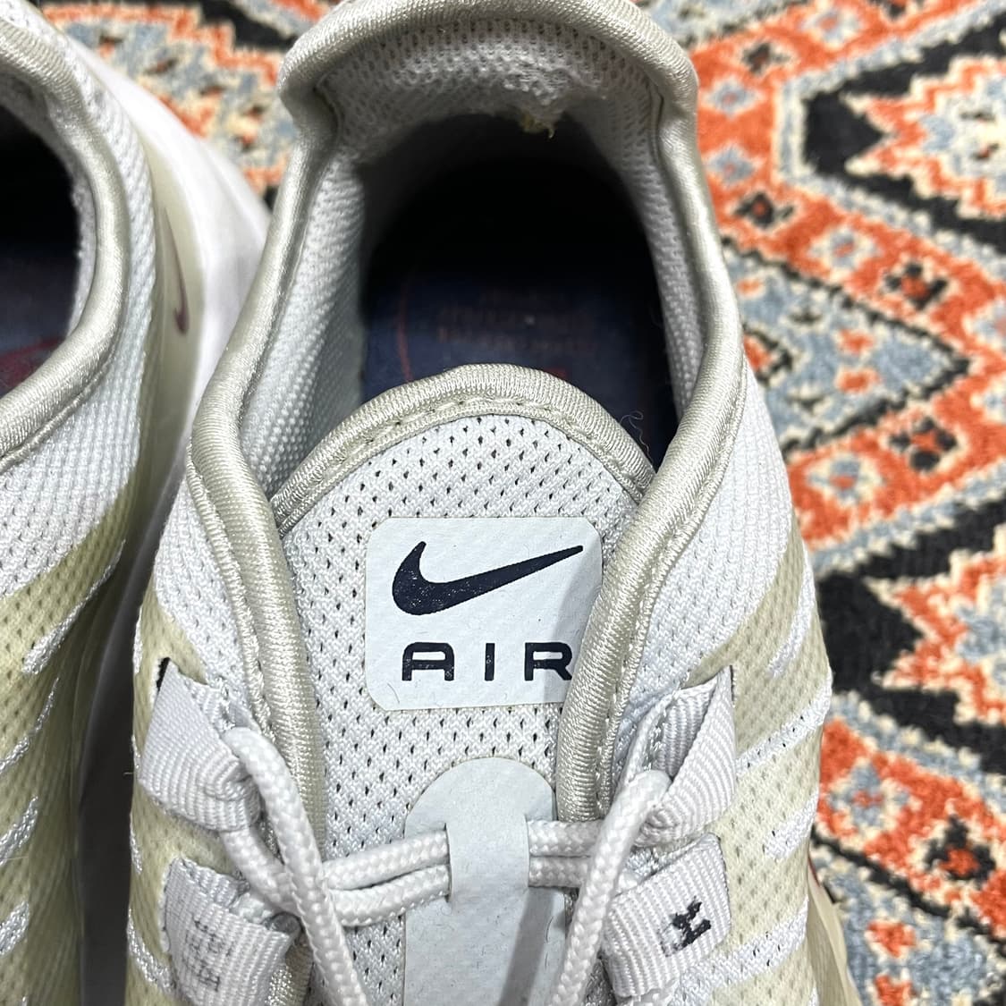 나이키 에어 화이트 러닝화 US 8 상품이미지5