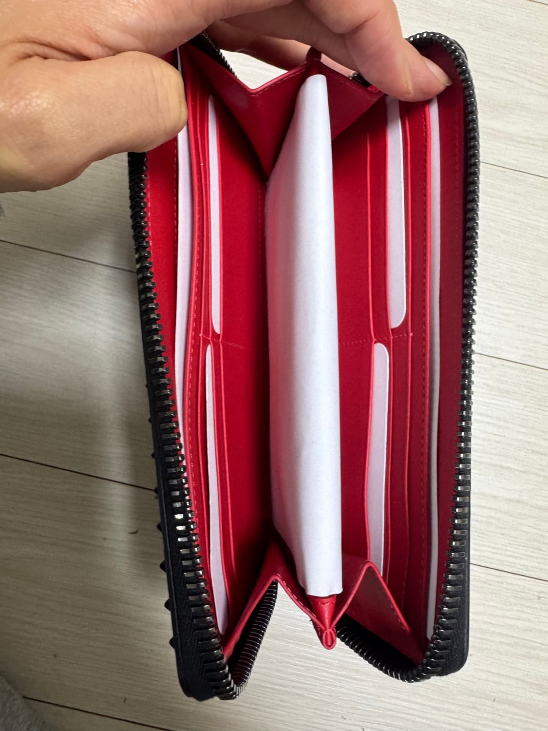 크리스찬루부탱 장지갑새제품 상품이미지4