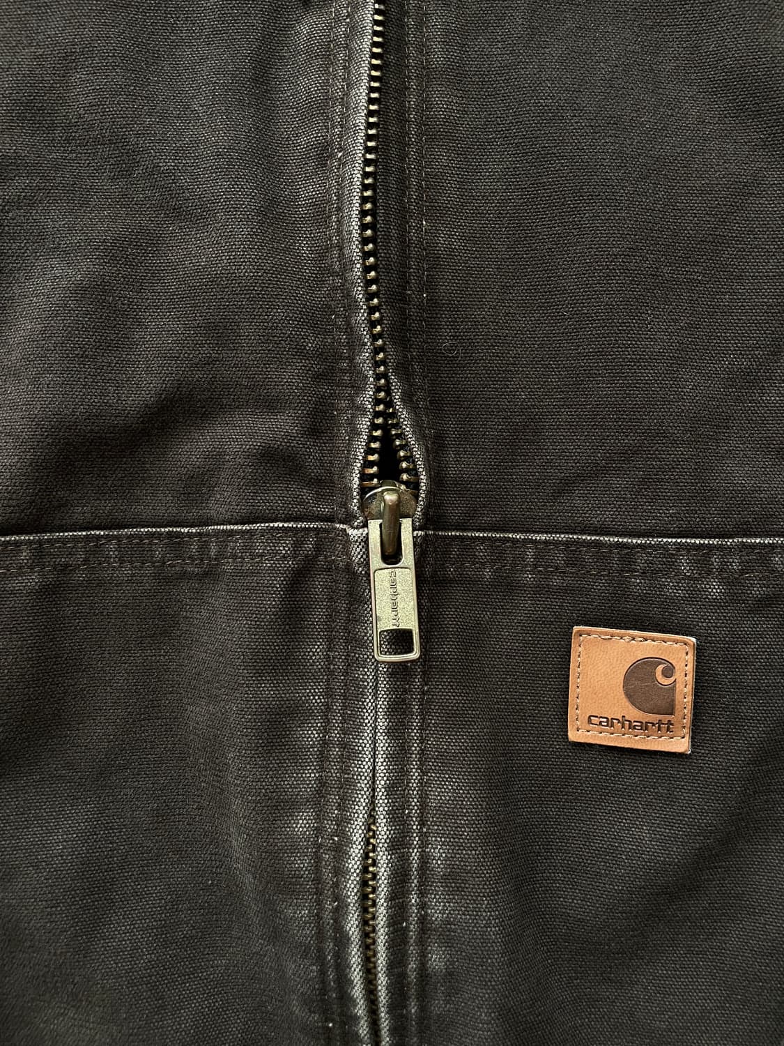 칼하트 j130 DKB 다크 브라운 액티브 자켓 샌드스톤 상품이미지4