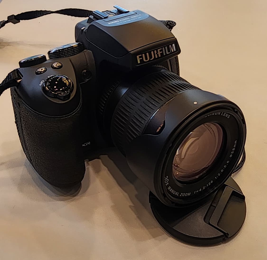 후지필름 하이엔드 finepix hs30exr 디지털카메라 팝니다. 상품이미지1