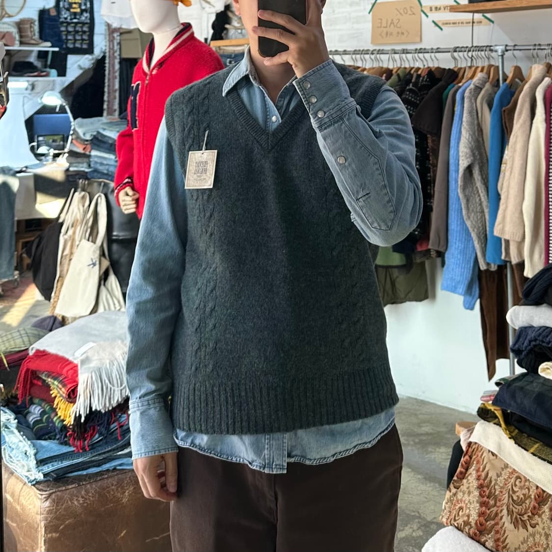 (착용컷) FIONA MACPHAIL 울 니트 베스트 (남성용 100) 상품이미지3