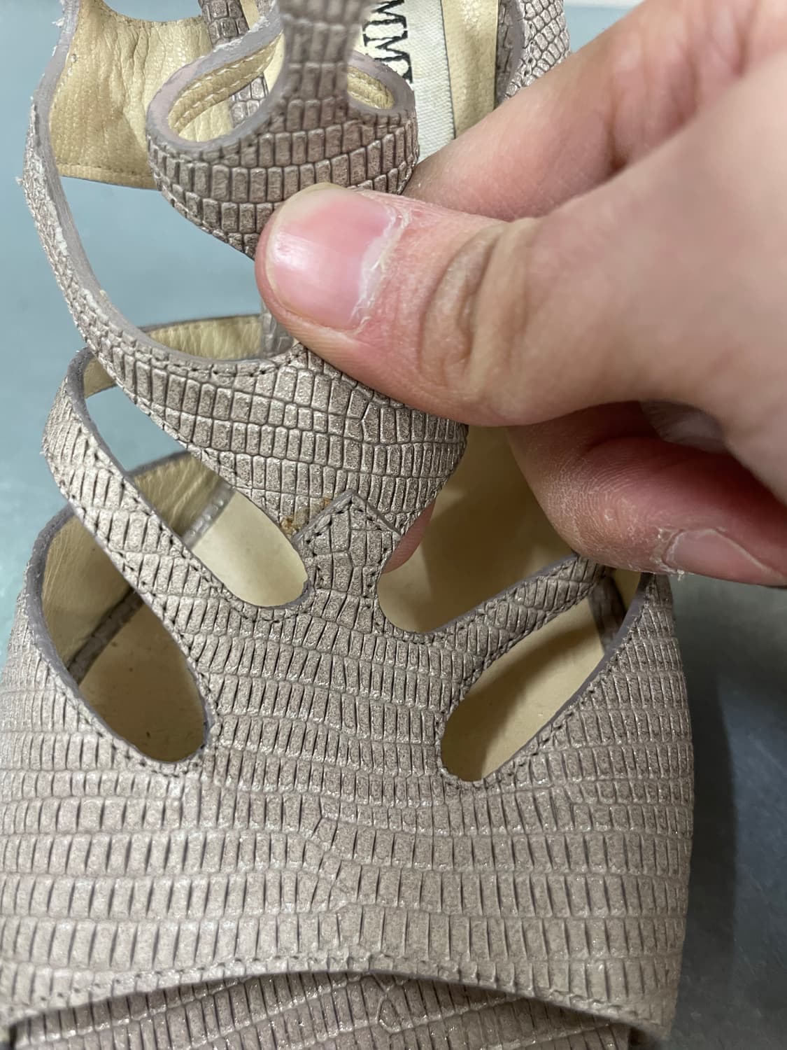 지미추 파이톤 레더 힐 35.5 상품이미지8