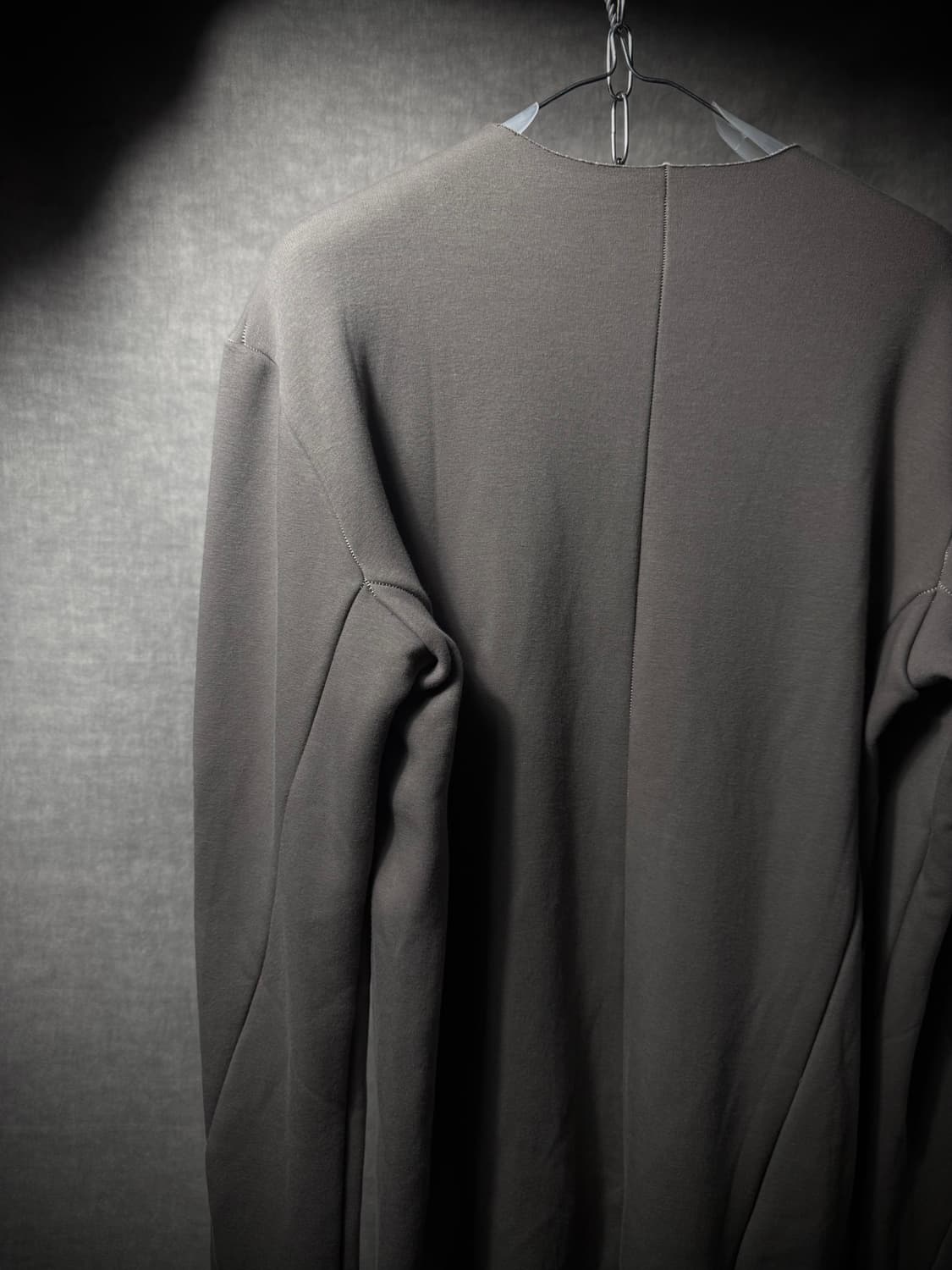 A.F ARTEFACT Anatomical Seam Sweatshirt  상품이미지8