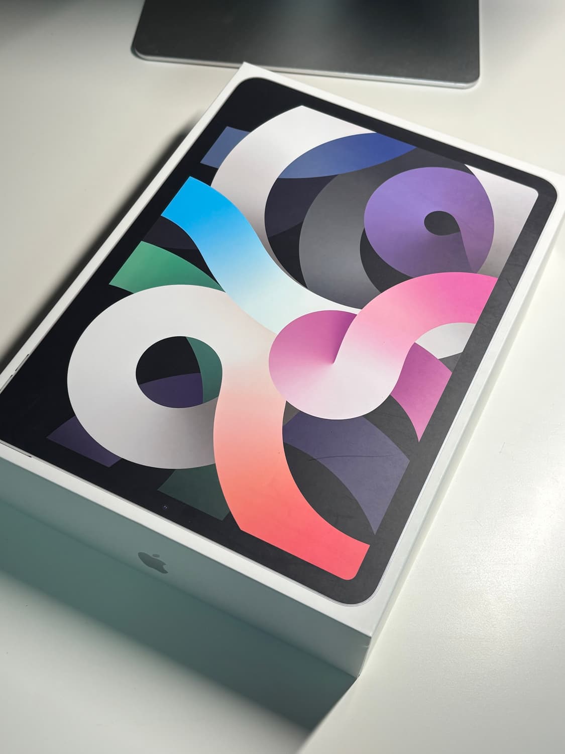 아이패드에어4 64GB 실버 + 스마트폴리오 케이스 상품이미지1