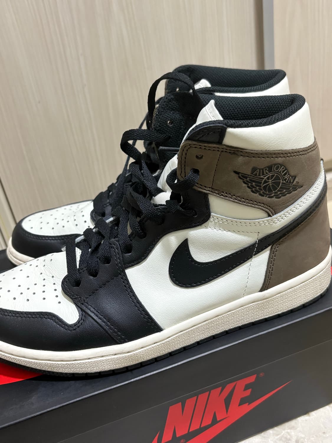 조던1 다크모카 270 상품이미지1