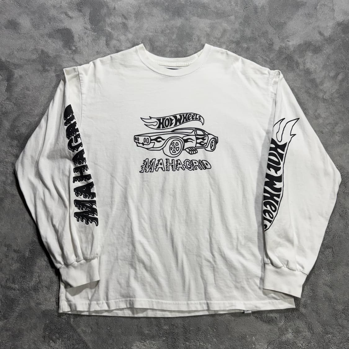 마하그리드 X 핫휠 콜라보 긴팔티 화이트 상품이미지1