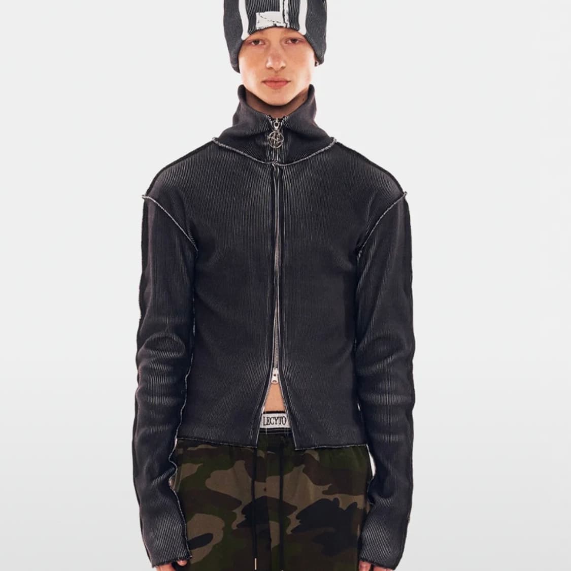 레씨토 Ribbed print neck zip up black 상품이미지1