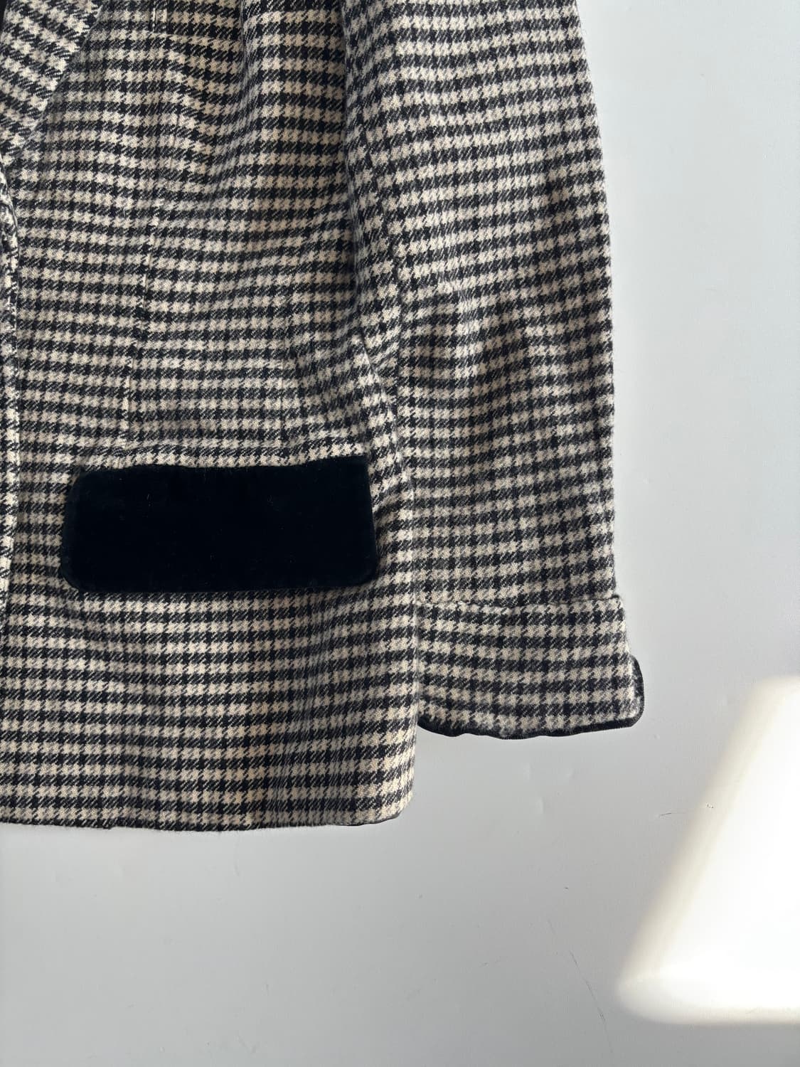 Yves Saint Lauren 입생로랑 블랙 앤 화이트 체크 벨벳 블레 상품이미지6