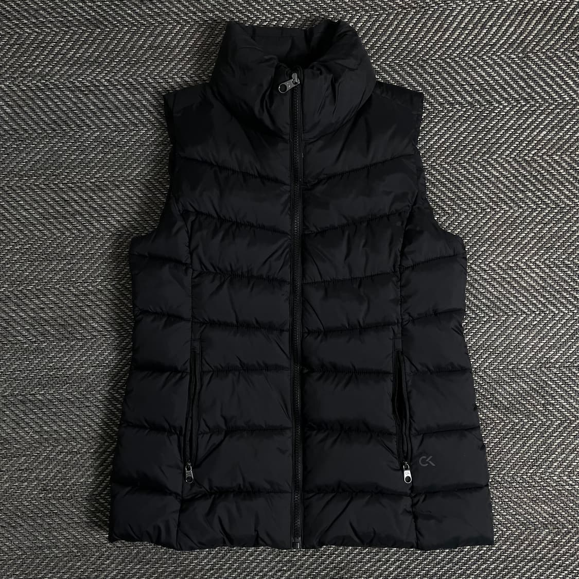 캘빈클라인 미니멀 블랙 경량 패딩 조끼 o 2860 상품이미지1