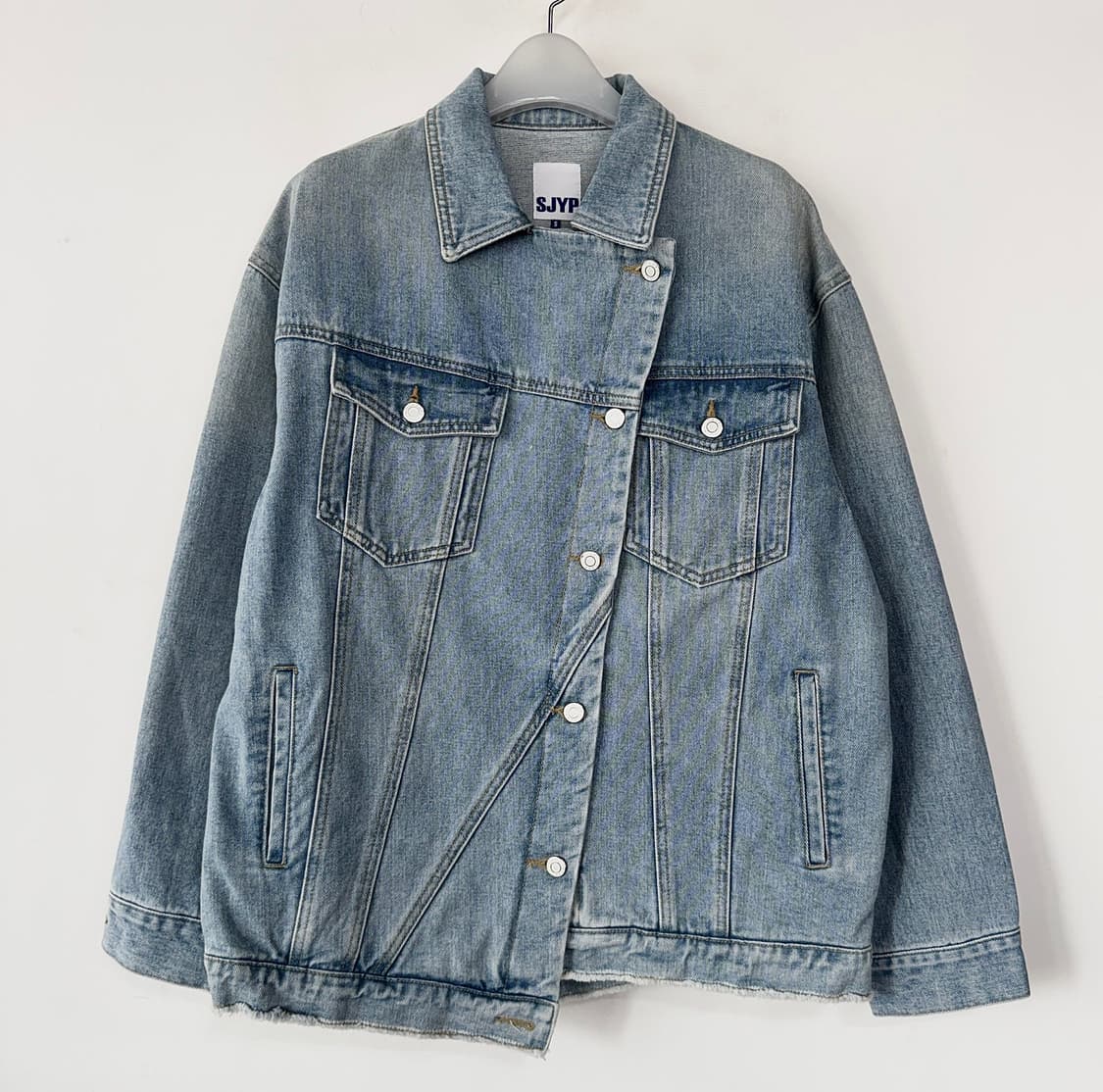 SJYP 언발 헴 오버핏 데님 자켓 상품이미지2