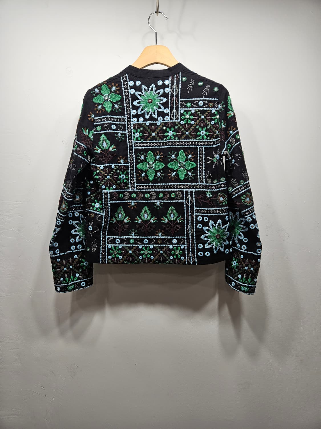 자라(ZARA) 블래크린 자수 자켓  상품이미지7