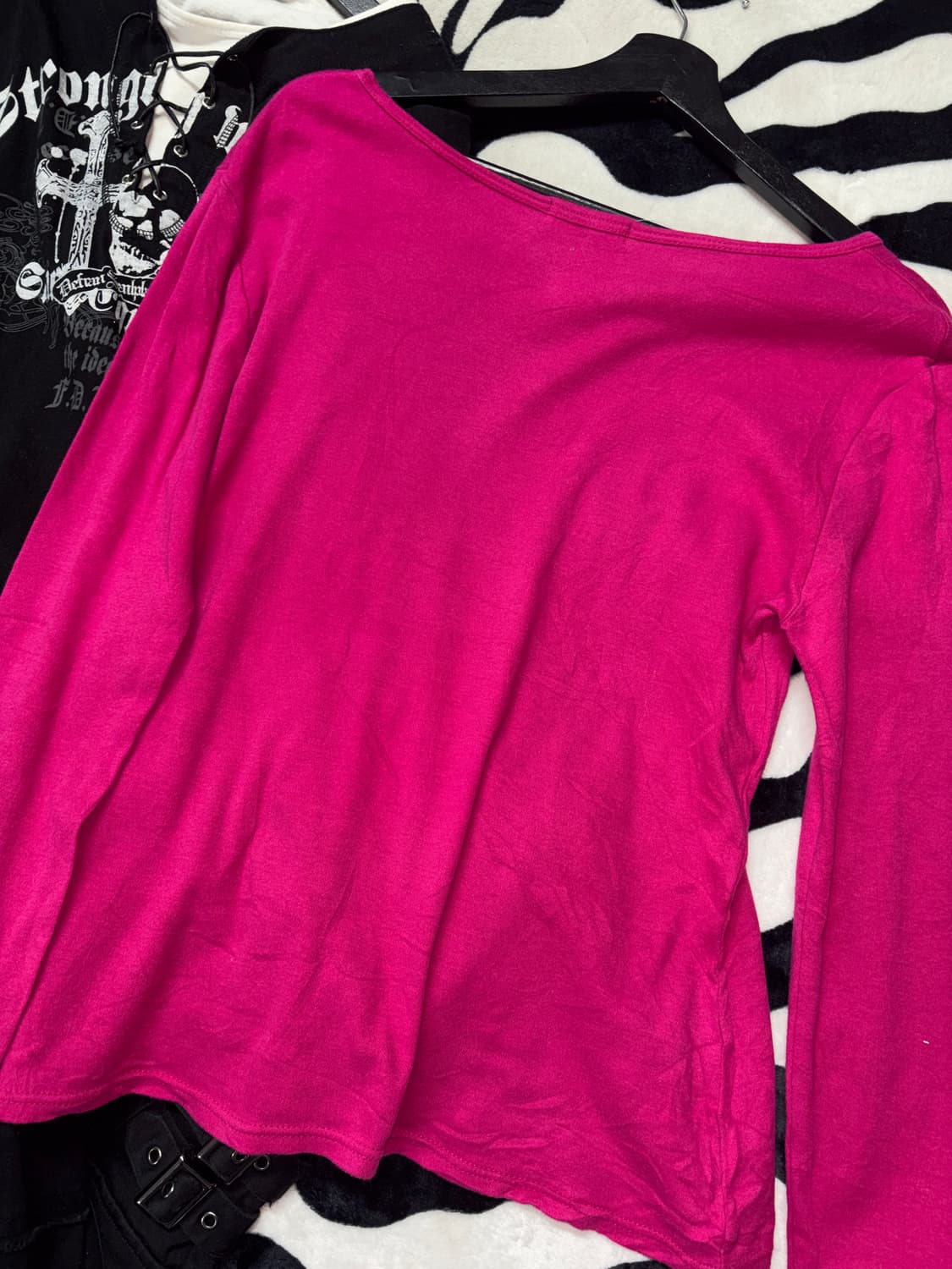 y2k 핫핑크 롱슬리브 티셔츠 상품이미지4