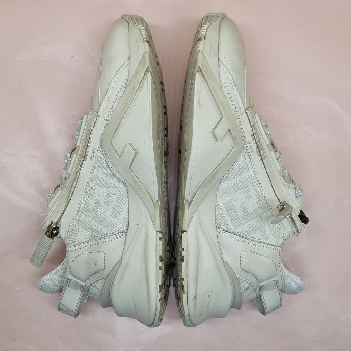 펜디 플로우 여성 스니커즈 37 240 상품이미지5