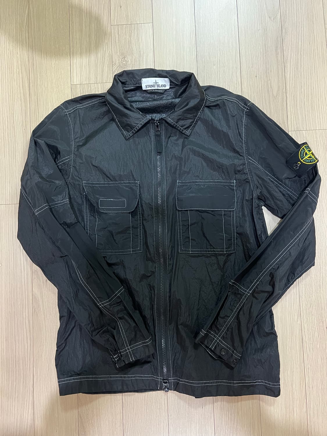 스톤아일랜드 19ss 나일론메탈 바람막이 s 상품이미지1