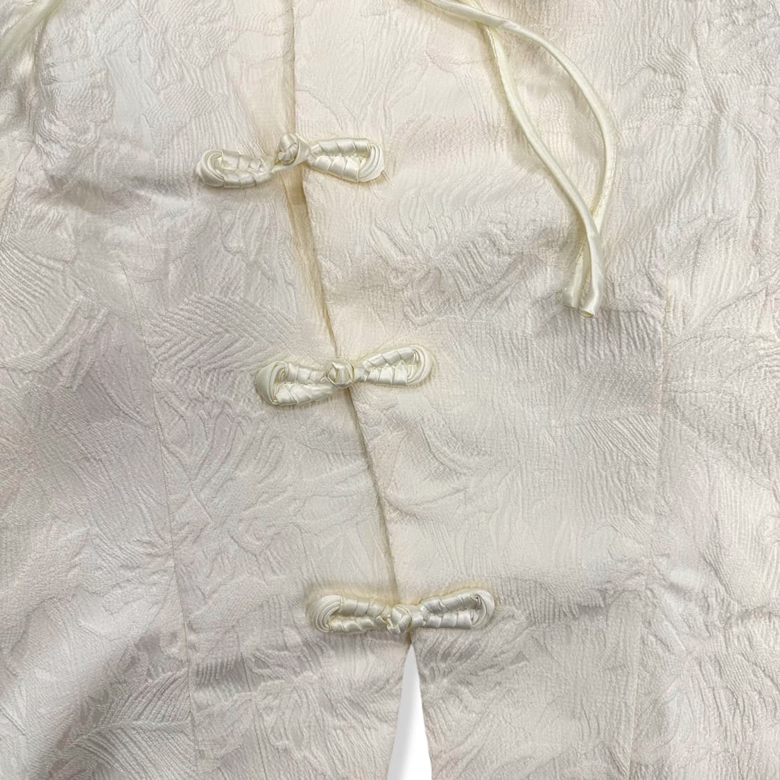 Ivory China Button Embroidered Detail Ja 상품이미지4