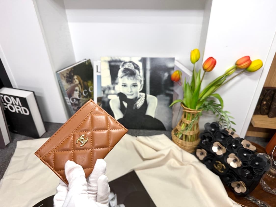 샤넬뷰티 램스킨 카드지갑 브라운 풀박스  상품이미지5