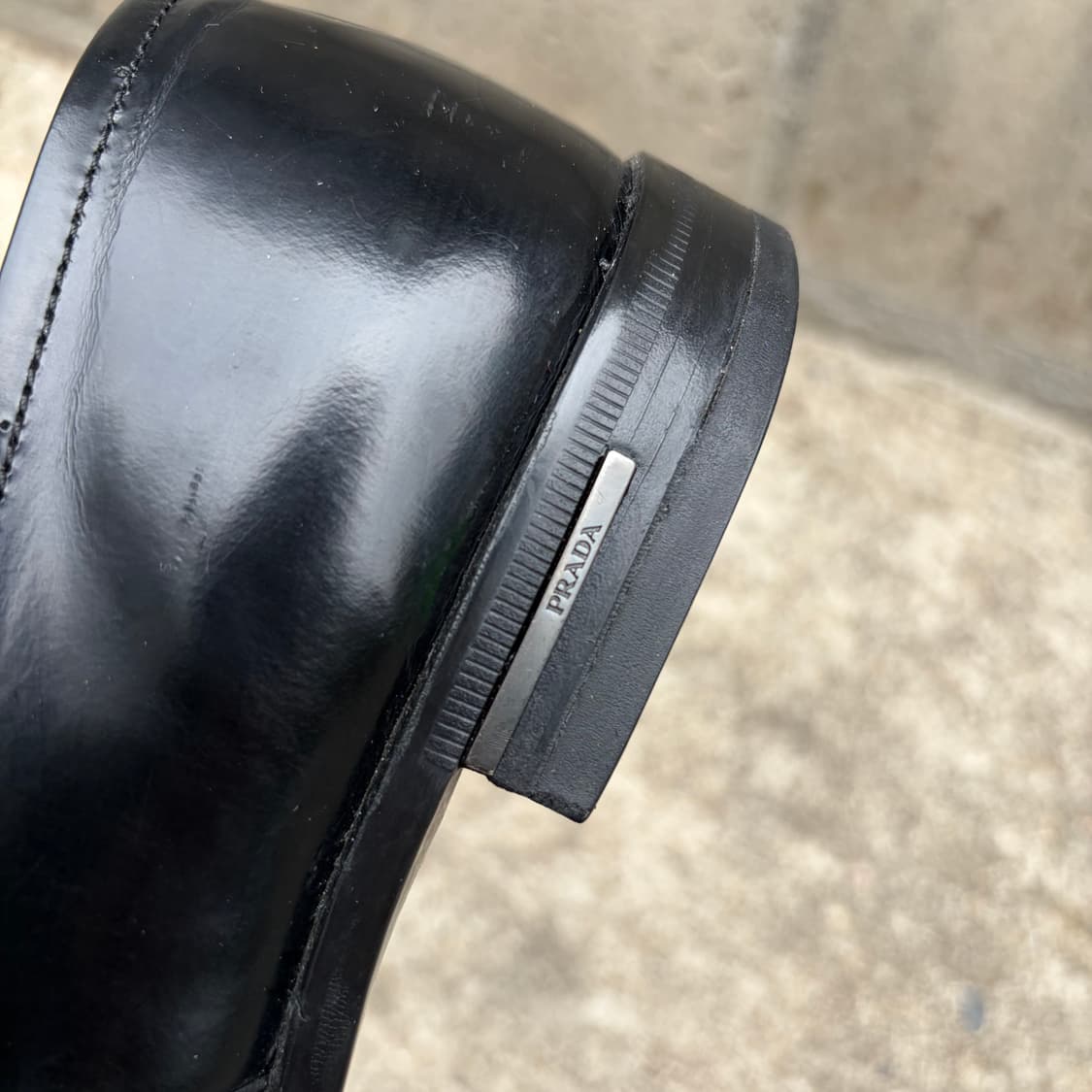 프라다 스트랩 버클 로퍼 상품이미지3