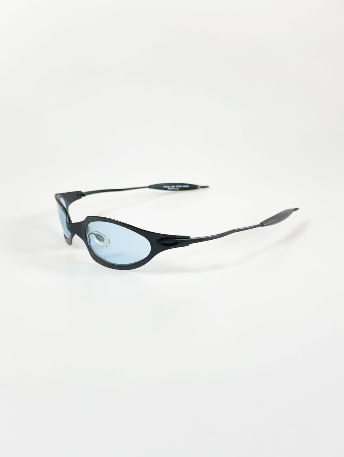 스포티 랩어라운드 블랙 메탈 프레임 빈티지 틴트 선글라스 상품이미지3