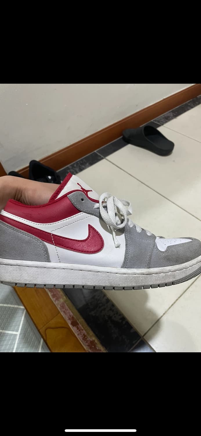 조던 1 로우 SE 라이트 스모크 그레이 짐레드 265 상품이미지1