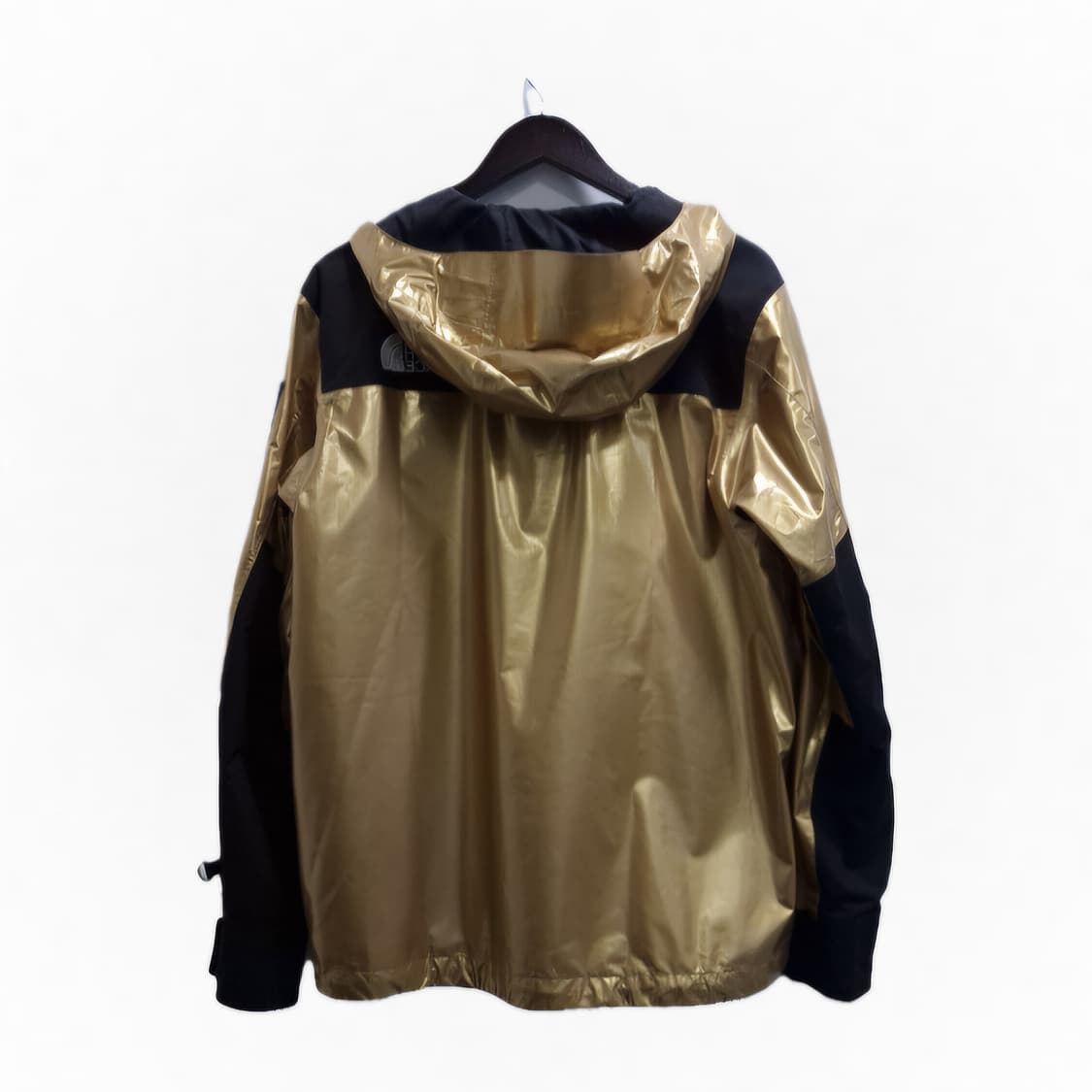 슈프림 x 노스페이스 메탈릭 마운틴 파카 골드 18SS / 할인 상품이미지6