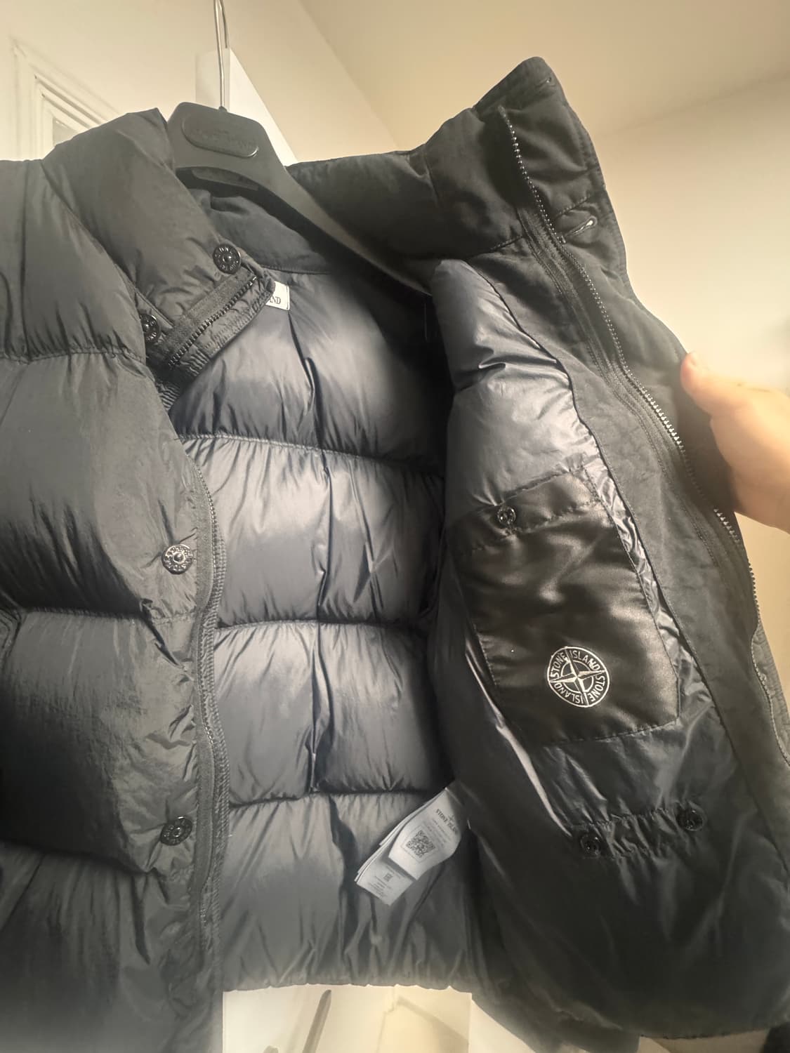 스톤 아일랜드 24fw 크링클랩스 논후드 패딩 M 상품이미지3