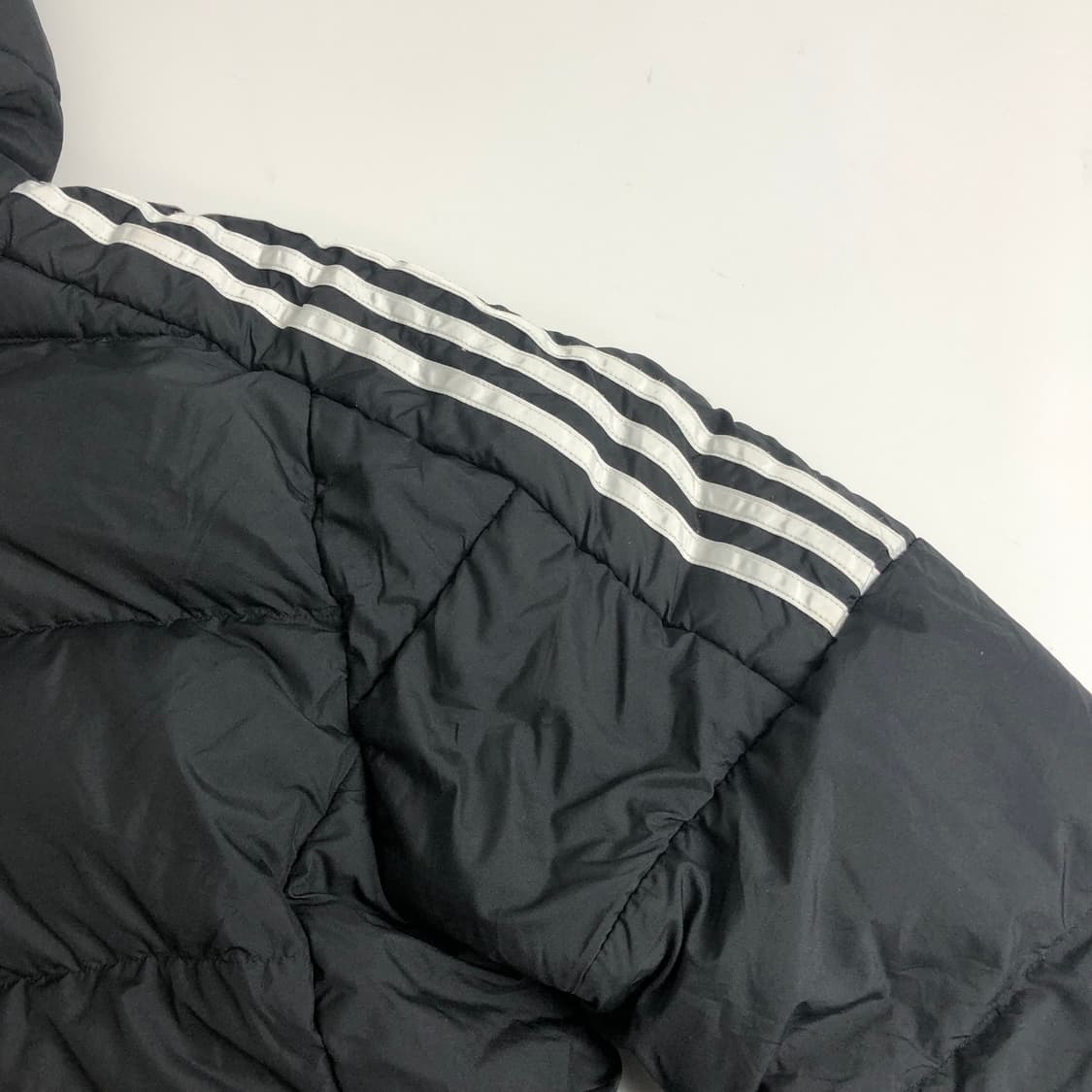 아디다스 숏 덕다운 패딩 우먼XL 상품이미지4
