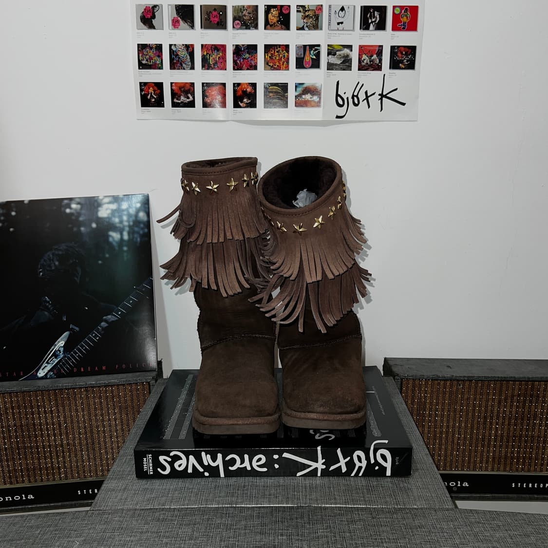 지미추 X 어그 스터드 부츠 모카 브라운 상품이미지2