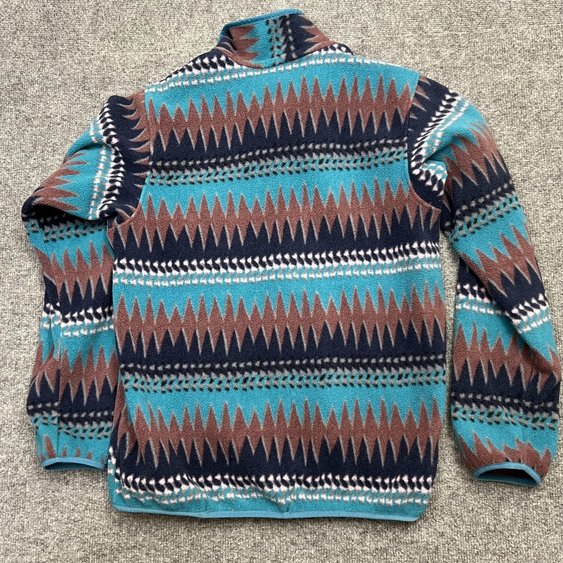 17FW 파타고니아 신칠라 스냅T 아즈텍 패턴 상품이미지4