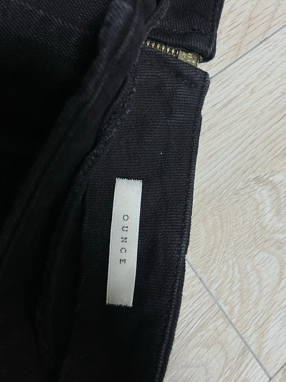 OUNCE 블랙 데님 롱스커트  상품이미지4