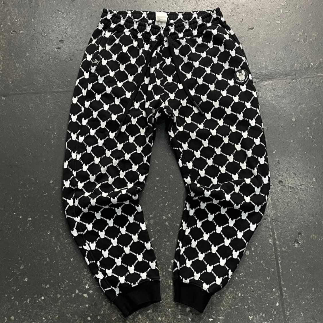 100 라이프워크 모노그램 조거팬츠 상품이미지1