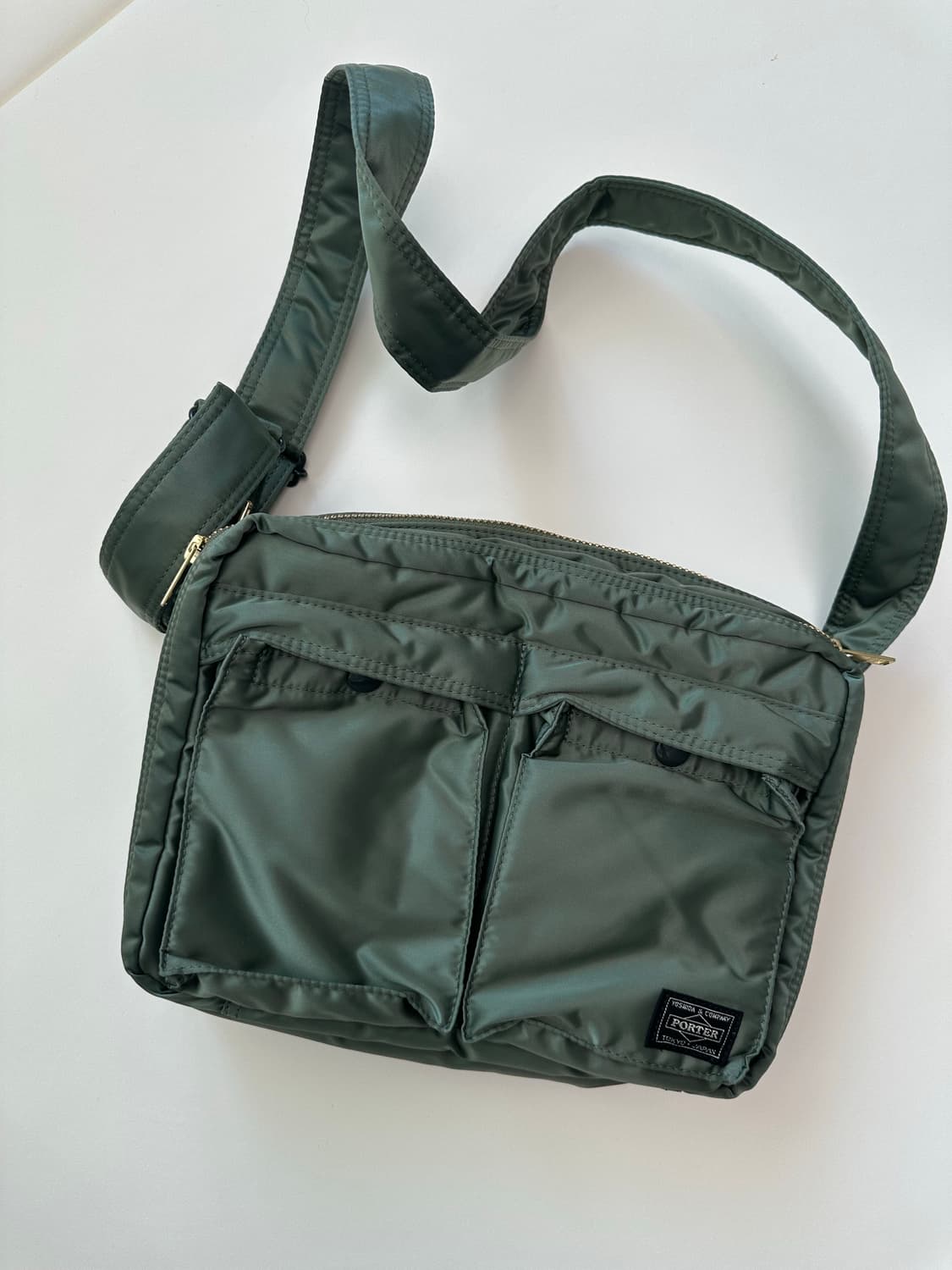 포터 탱커 숄더백 세비지그린 라지 세재품 상품이미지1