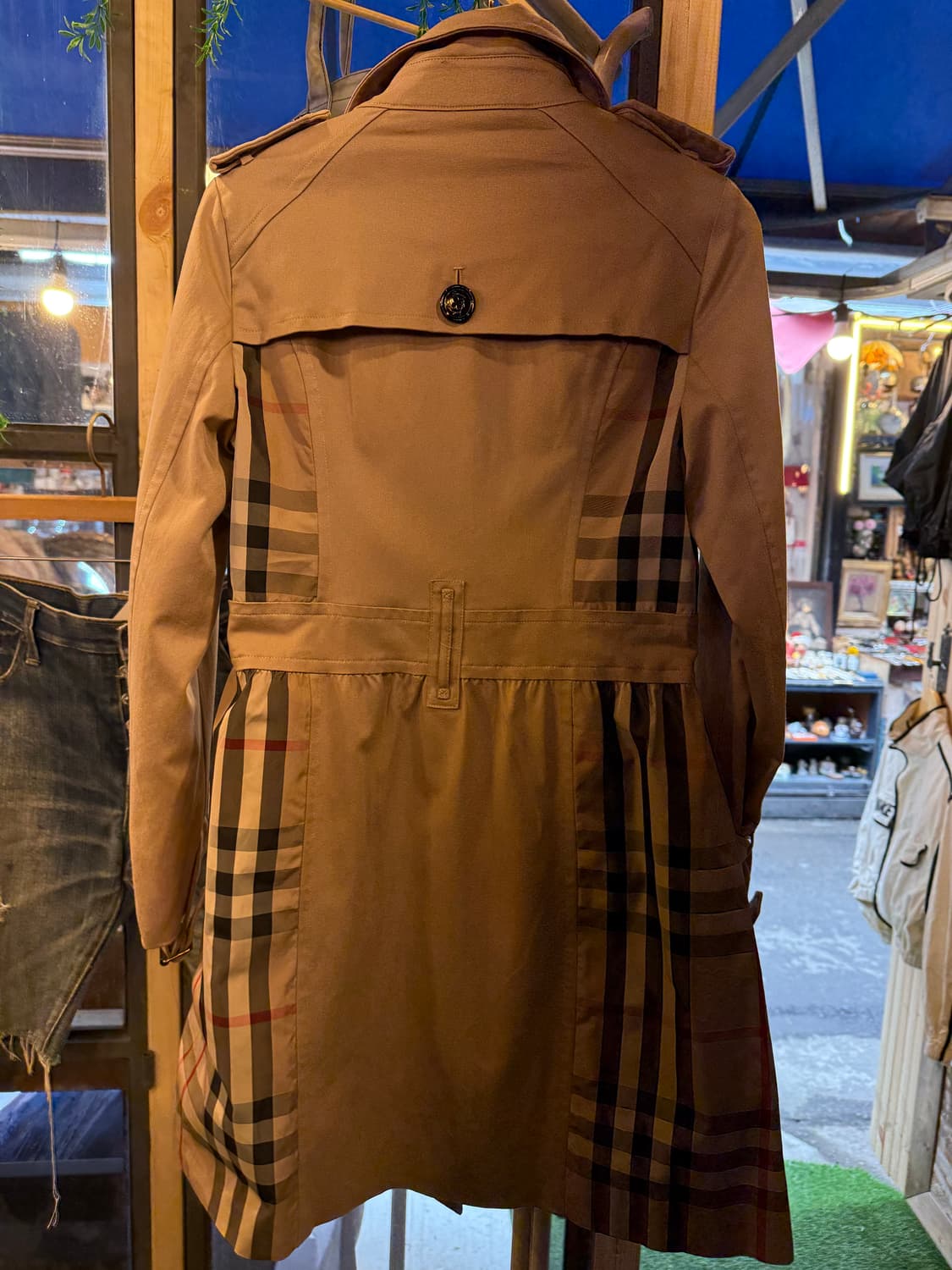 버버리 노바체크 트렌치코트 상품이미지3