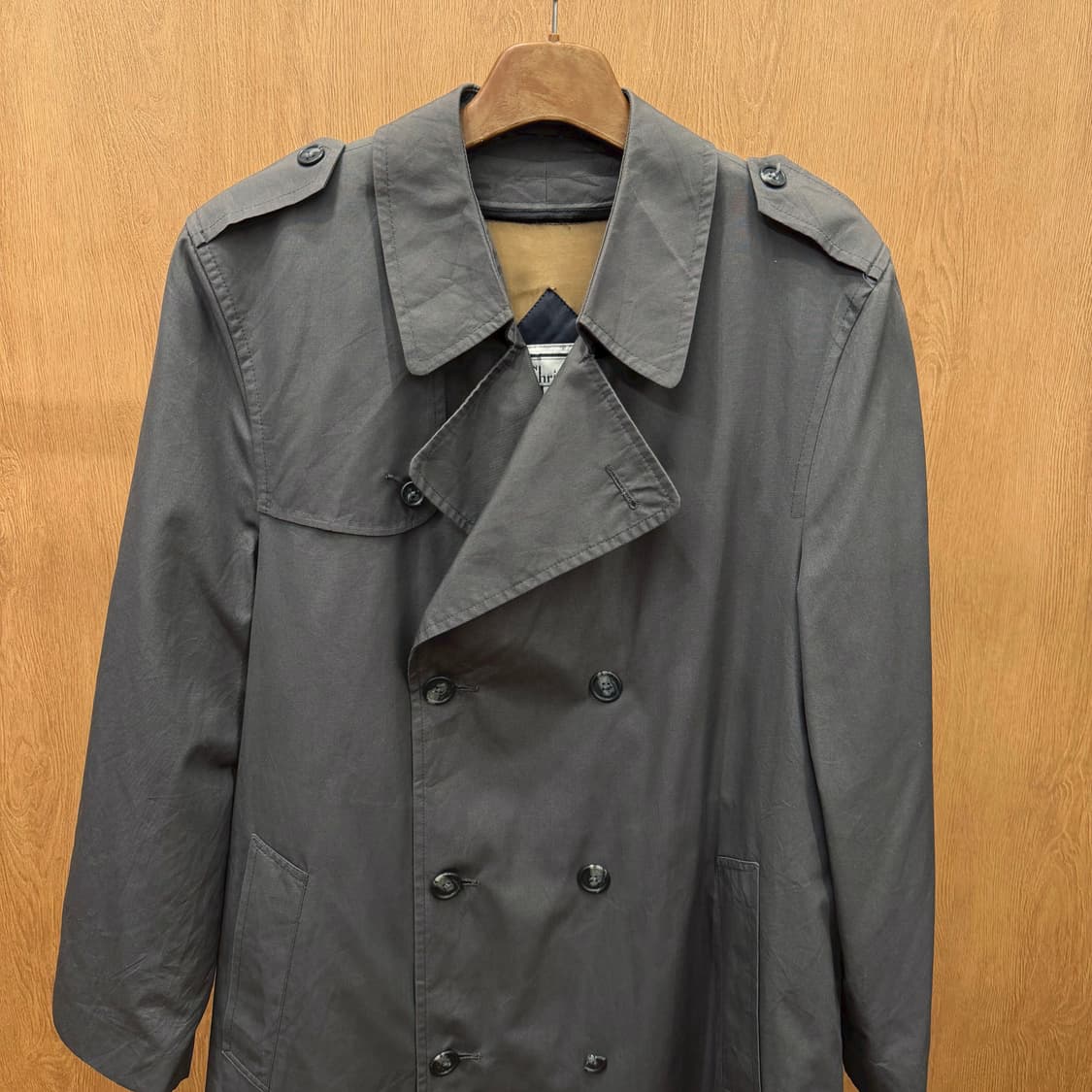 크리스찬 디올 트렌치 코트 더블 브레스트 견장 디테일 레귤러핏  상품이미지4