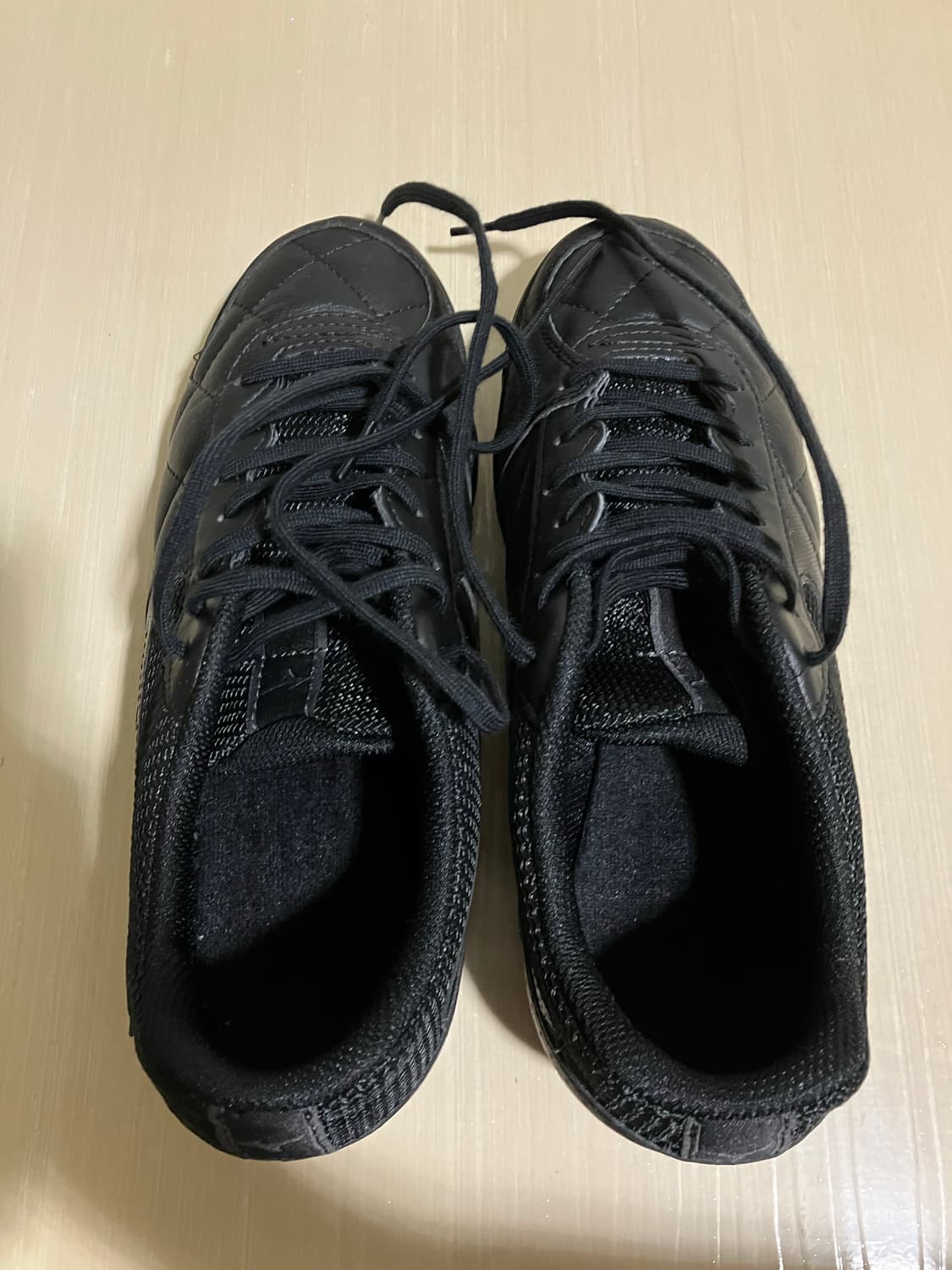 [미즈노] 모렐리아 살라 클럽 TF 풋살화 블랙 (245) 상품이미지5