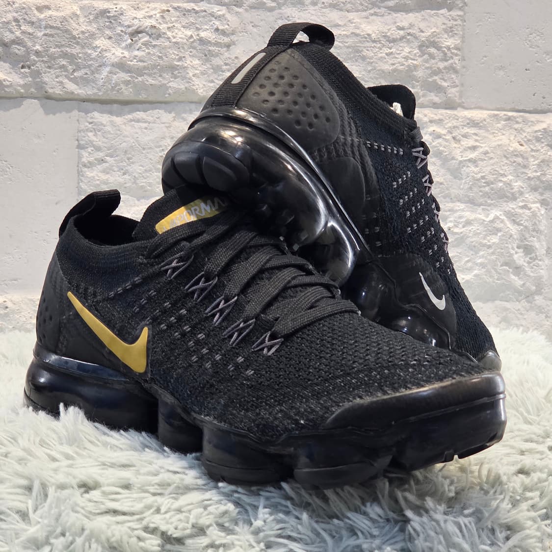 6q-25:나이키 에어 베이퍼맥스 플라이니트 2 블랙-골드 (23 cm) 상품이미지4