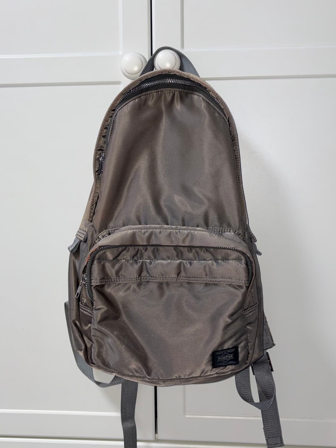 요시다 포터 탱커 데이팩 백팩 실버 그레이 상품이미지1