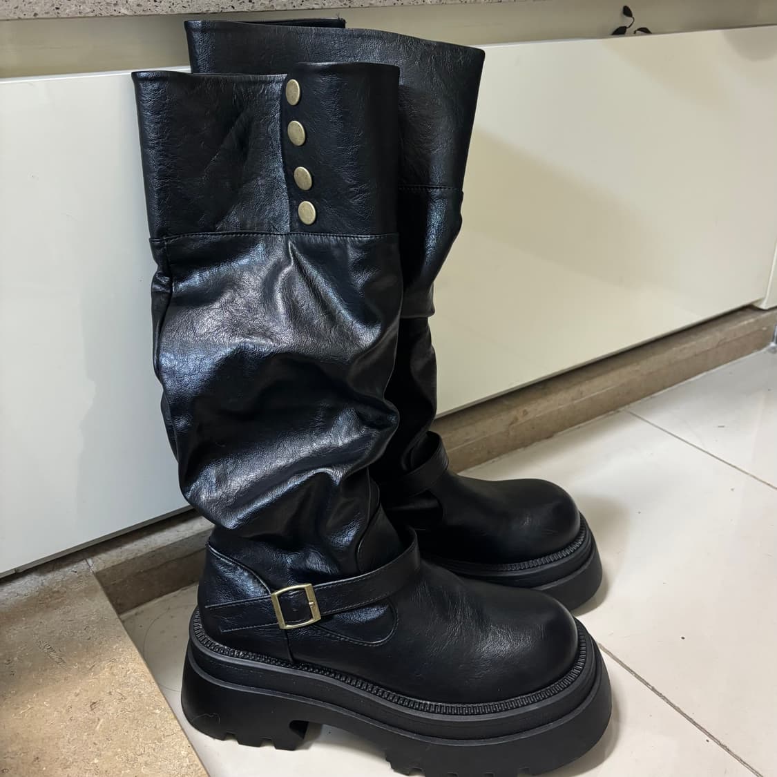 블랙 통굽 롱부츠 (미착용) 상품이미지6