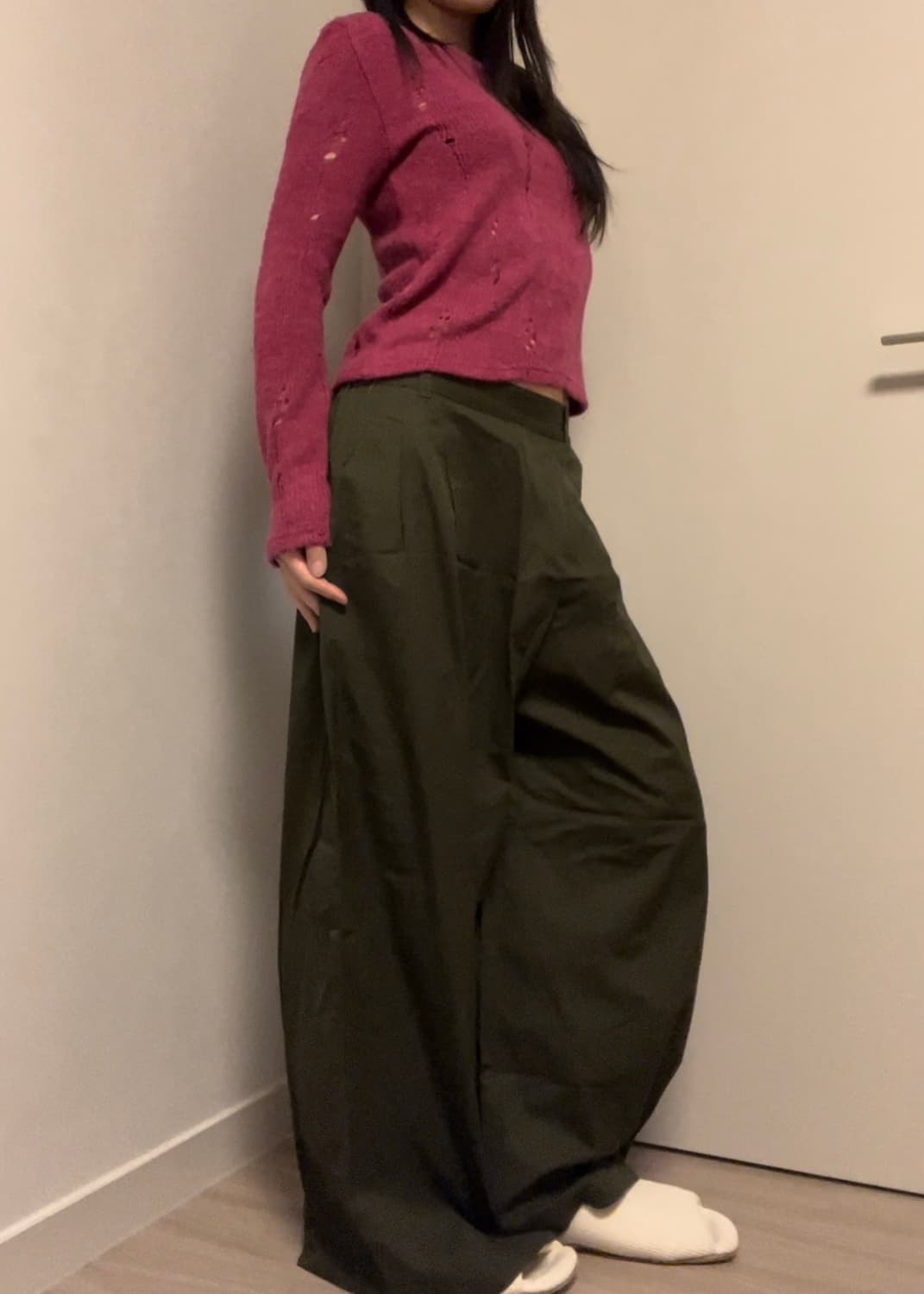 wrap shape wide-fit khaki cotton pants 상품이미지4