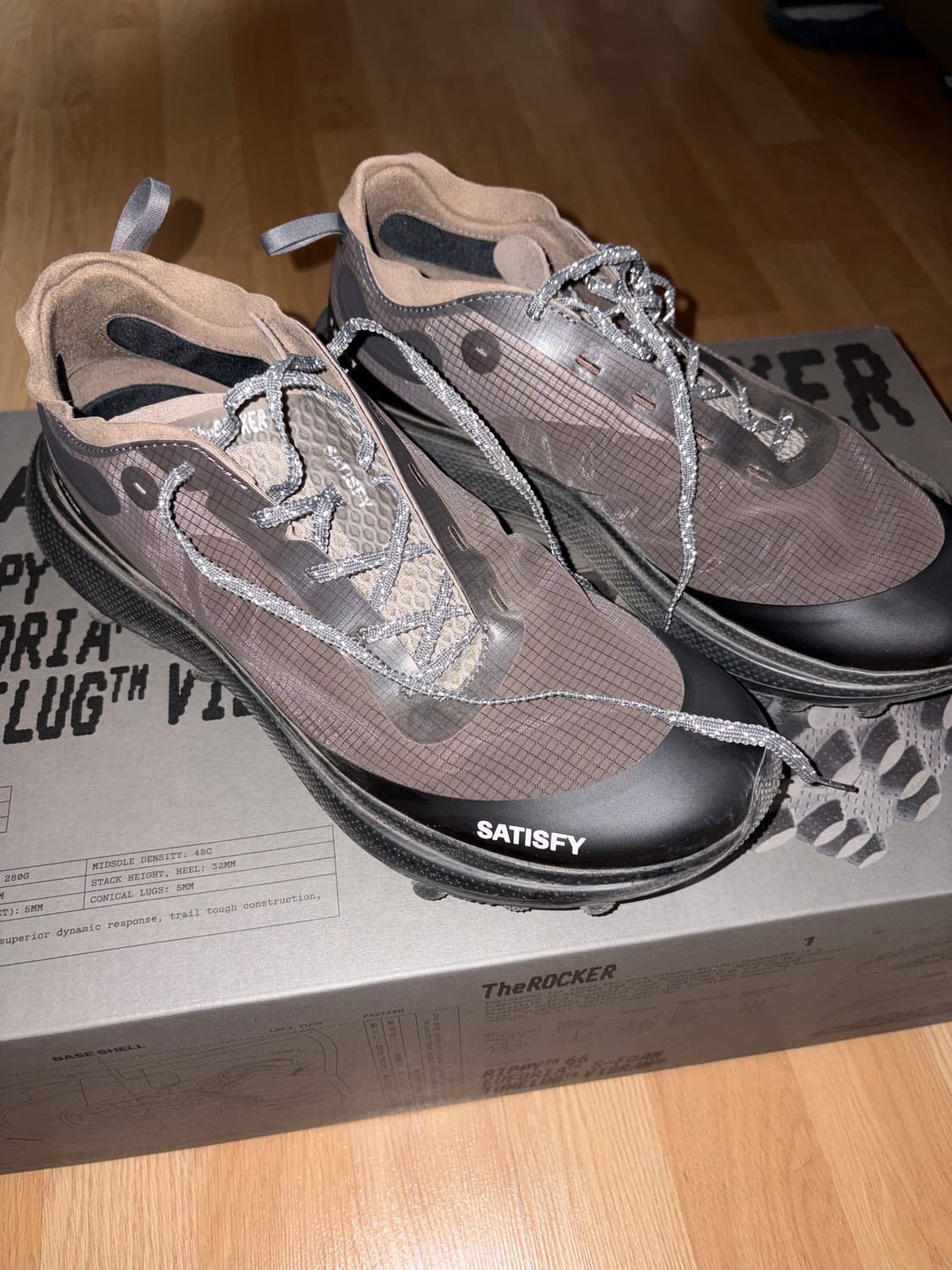 [US8.5] 새티스파이 더 라커 팔콘 상품이미지1