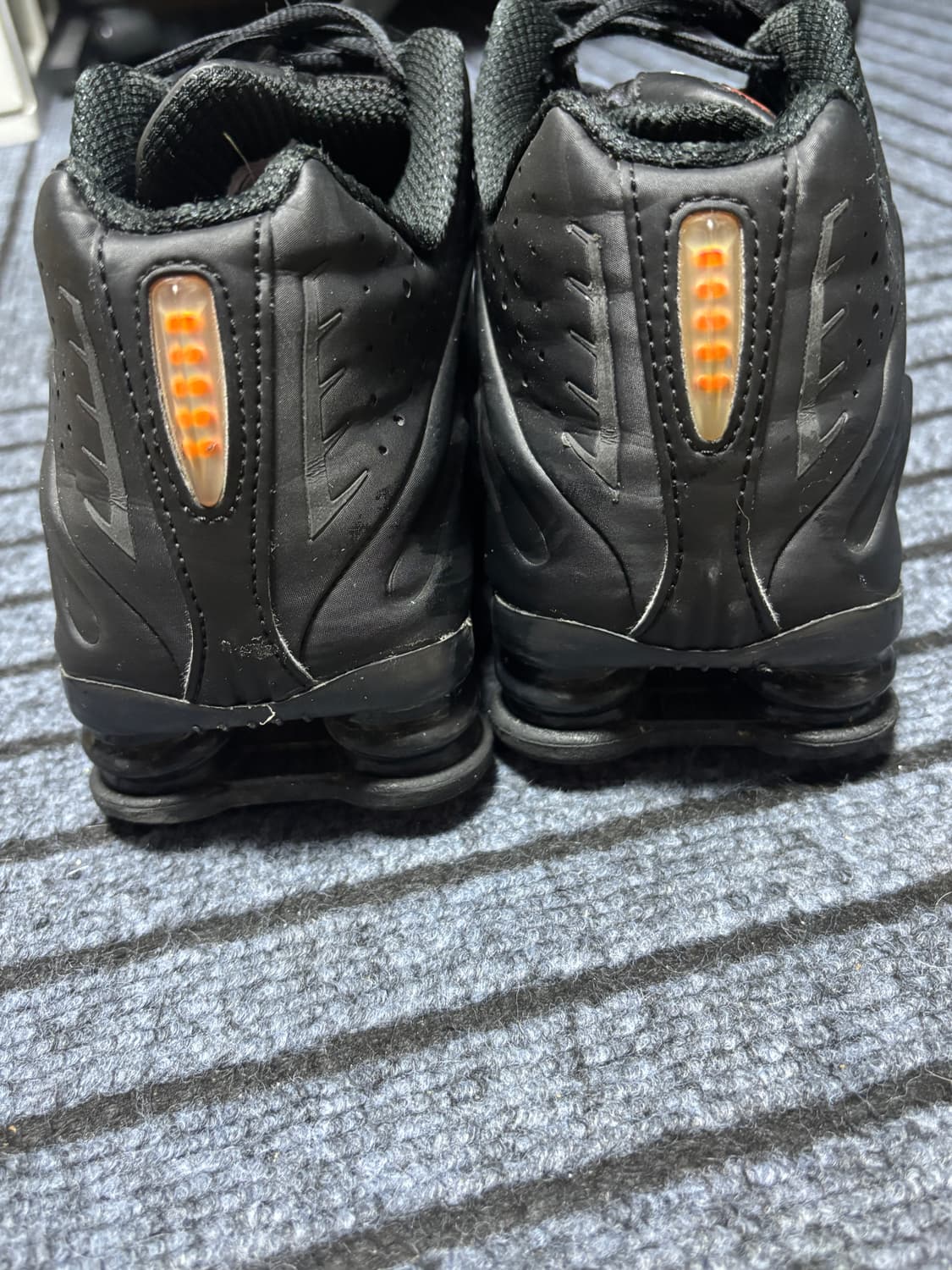 (W) 나이키 샥스 r4  블랙275 상품이미지3