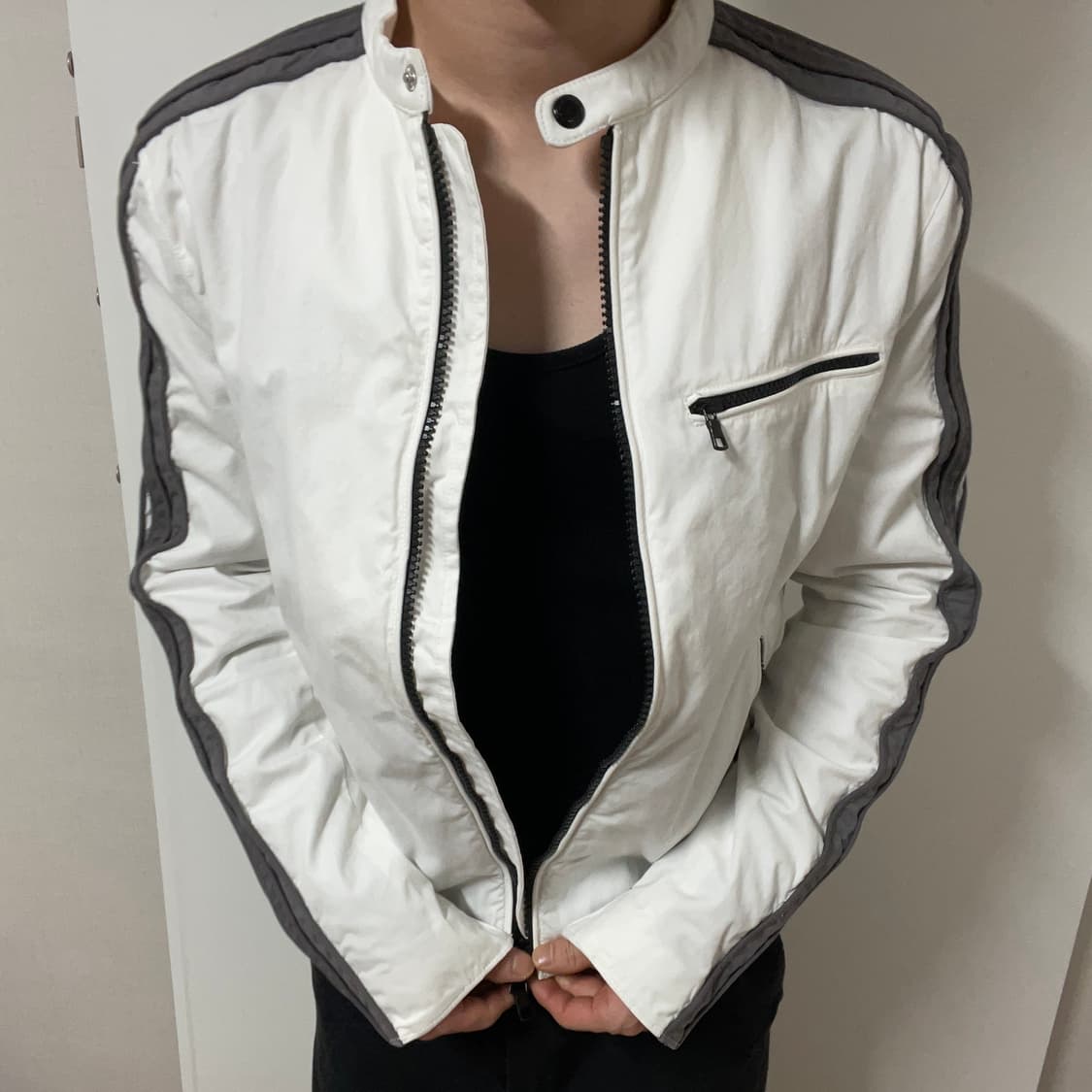 ARMANI EXCHANGE WHITE RIDER JACKET 상품이미지2