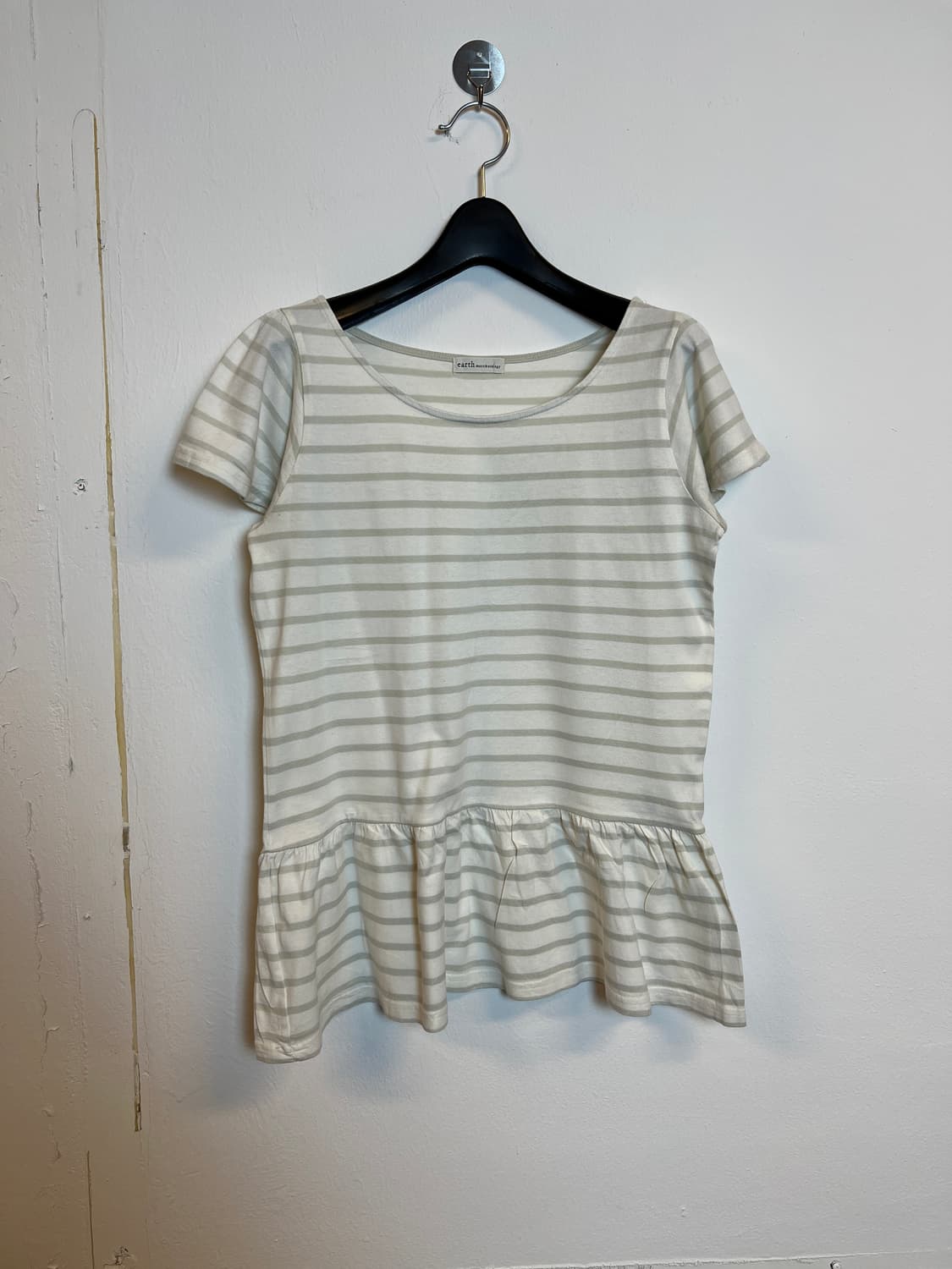 T081 EARTH MUSIC  화이트 스트라이프 반팔탑 F 상품이미지1