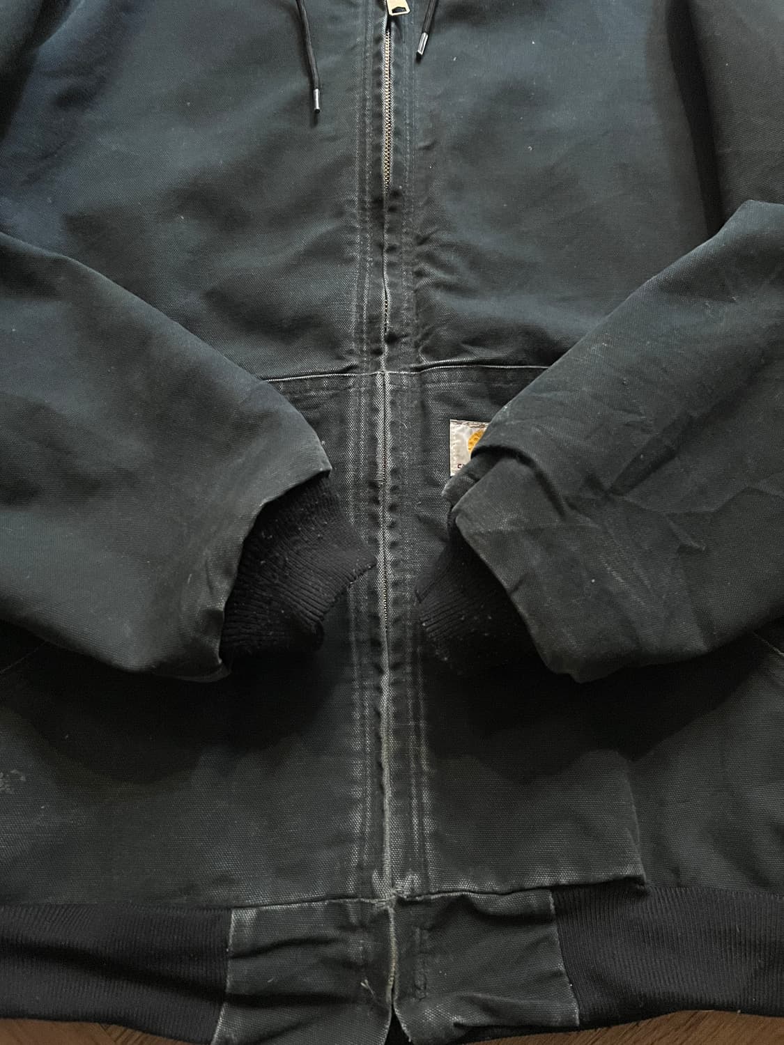 [L]칼하트 Made in USA 더티워싱 블랙 액티브 워크 자켓 상품이미지5