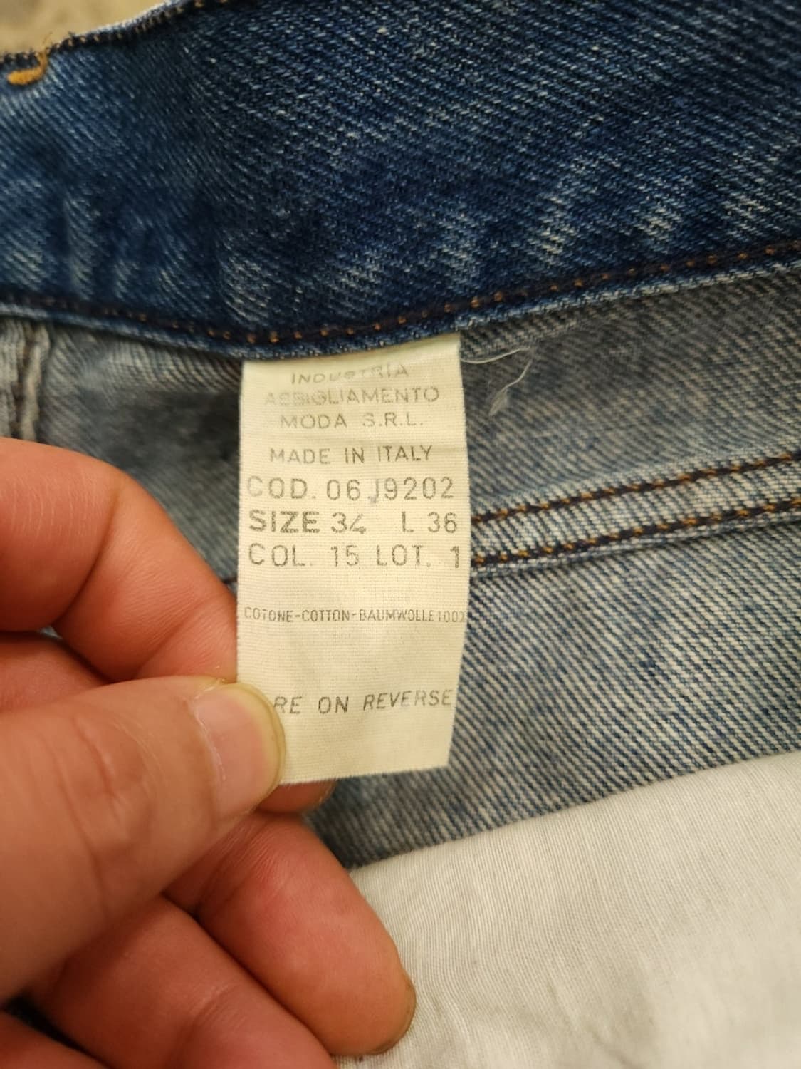 알마니 진스 90s 리메이크 데님팬츠 이태리판
베이프가방 원단 상품이미지6