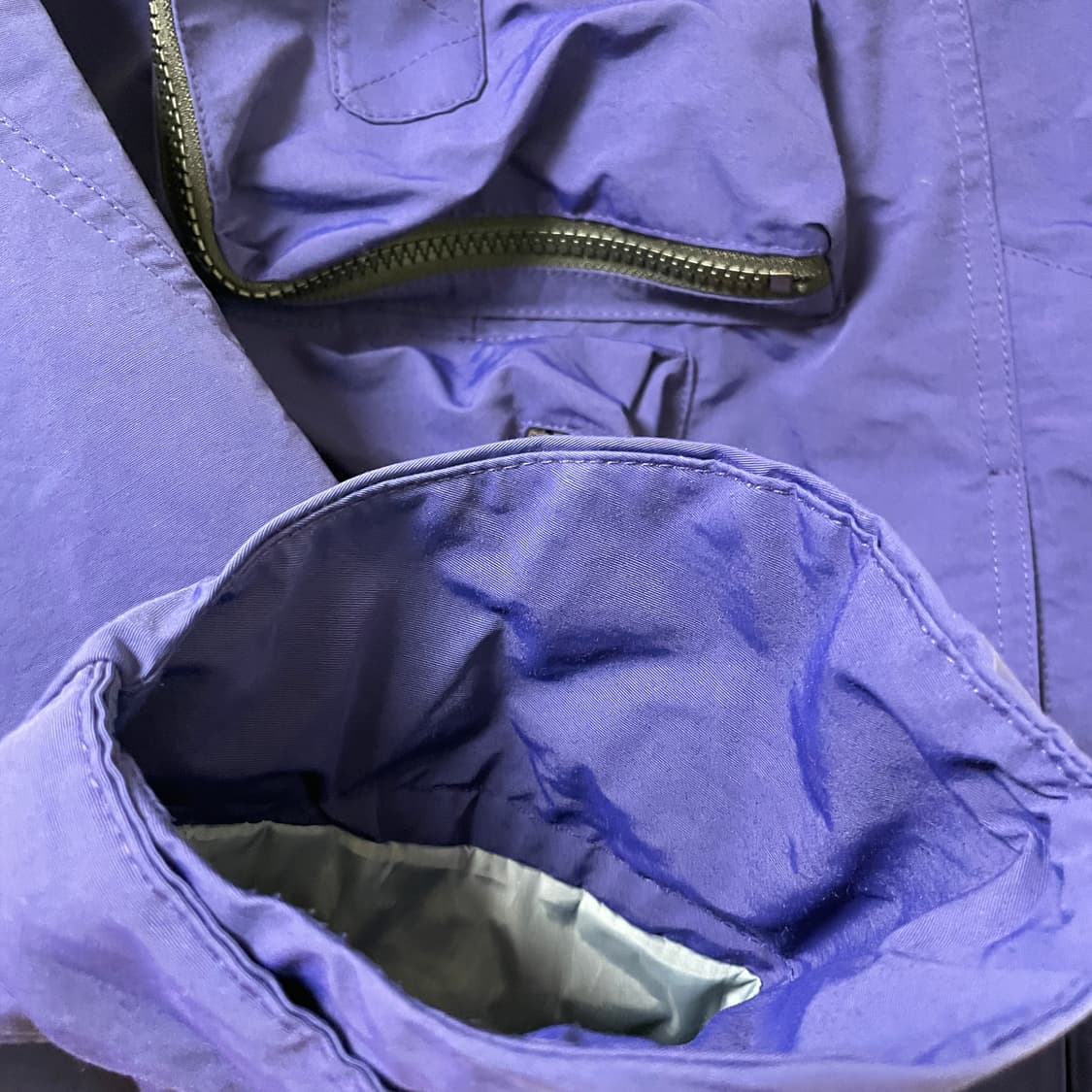 언더마이카 라이칸 리모주 21FW (레드 홀로 에디션) 1사이즈 상품이미지5