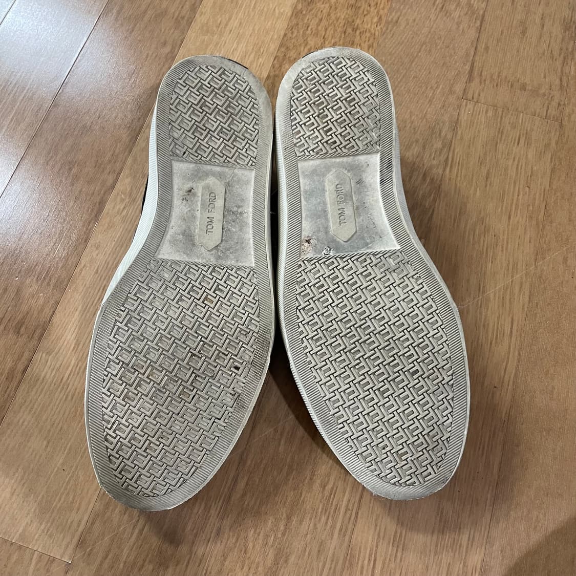 톰포드 스웨이드 스니커즈 245 상품이미지8